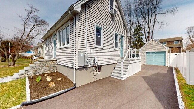 Building Photo - 161 Mona Terrace