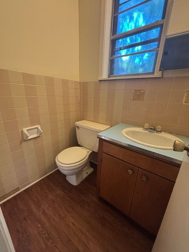 Building Photo - Remodeled!