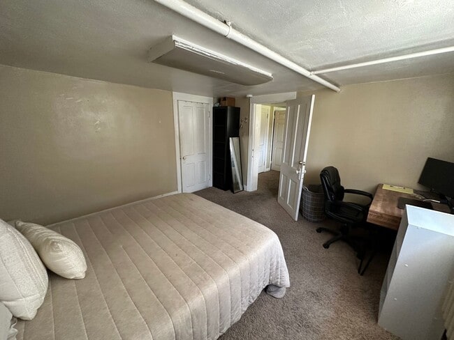Building Photo - Provo City Center - 1 Bedroom Apartment