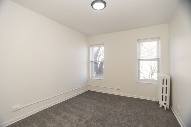 Building Photo - 6405 N Hamilton Ave