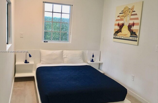 Building Photo - 700 16th St