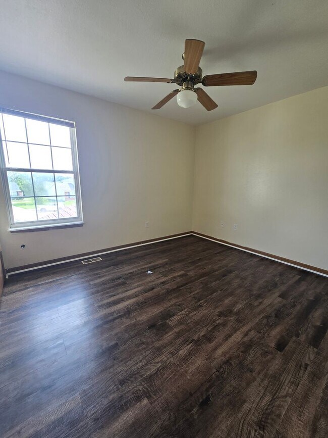 Building Photo - 1504-1506 Native Dancer Ct.