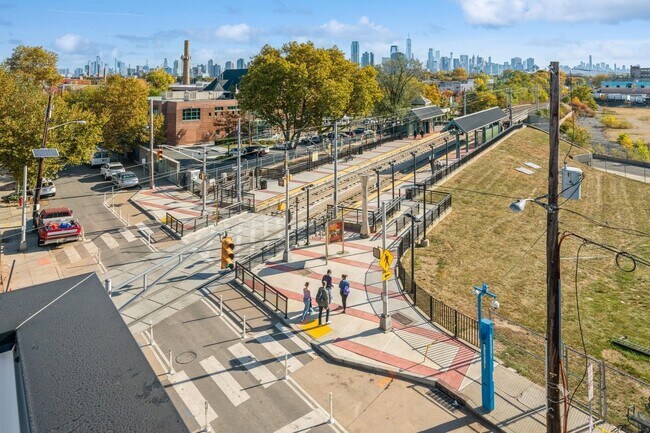 Building Photo - 201-205 Randolph Ave