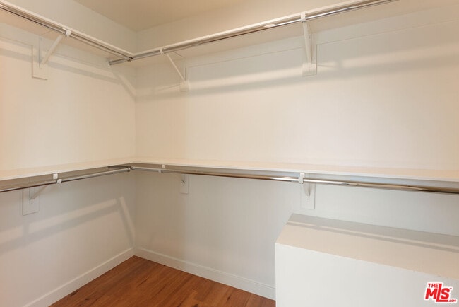 Building Photo - 1405 N Coronado St