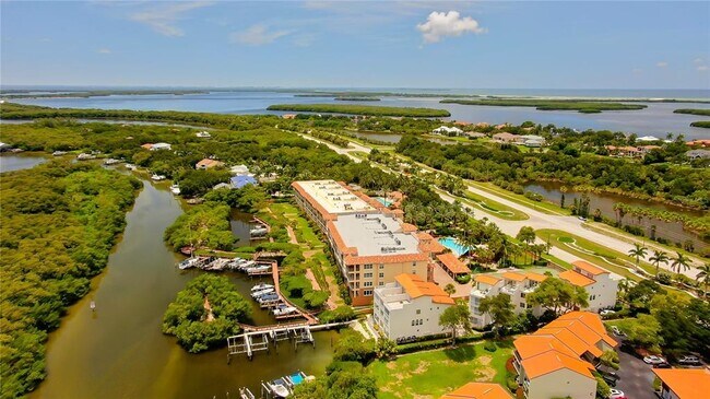 Building Photo - 1575 Pinellas Bayway S