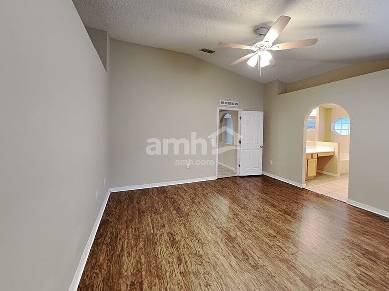 Building Photo - 1159 Macon Dr