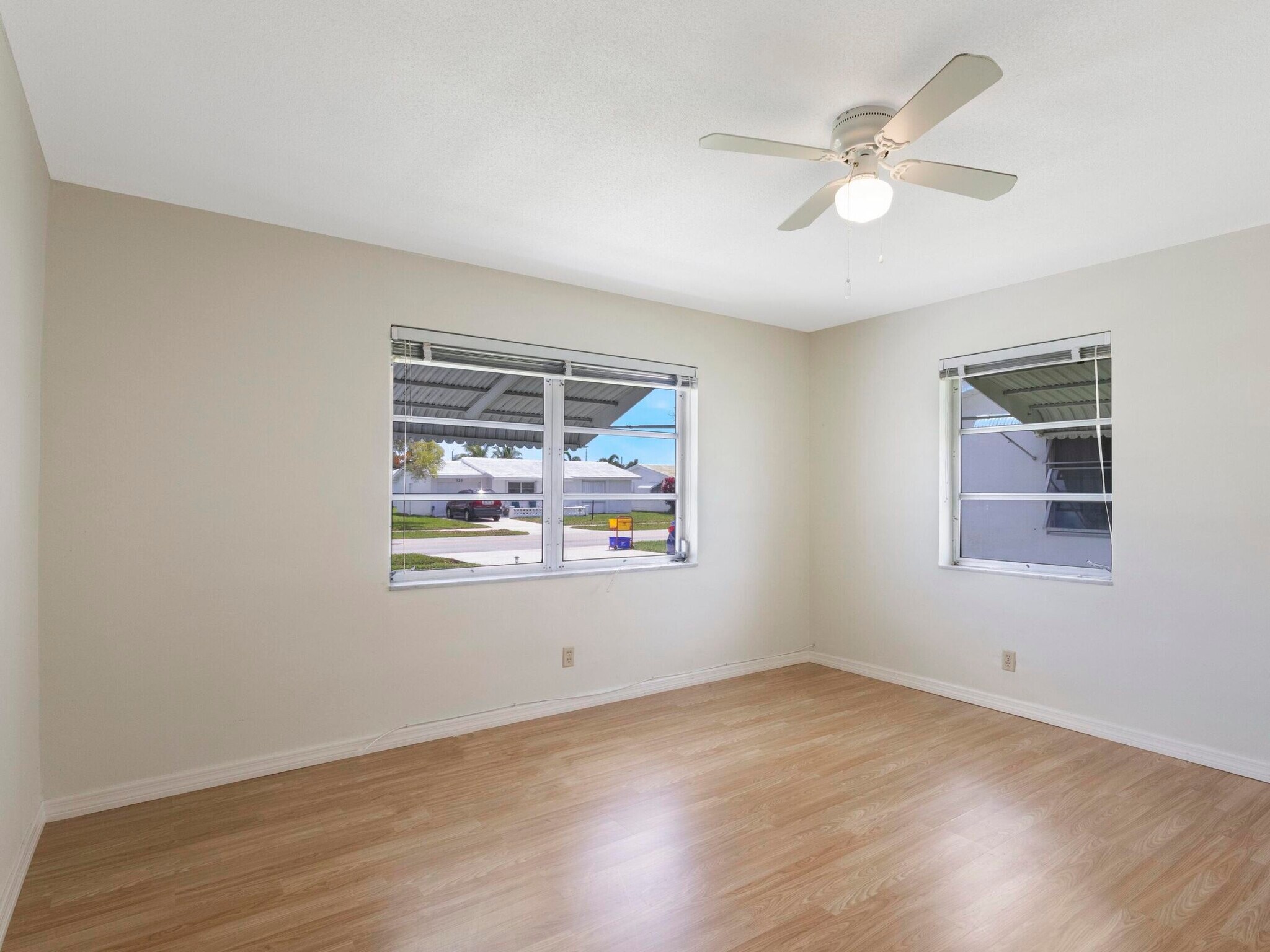 Building Photo - 127 Leisureville Blvd