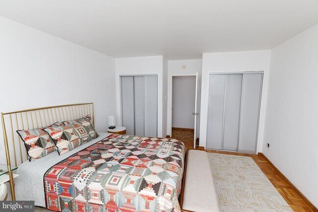 Building Photo - 2475 Virginia Ave NW