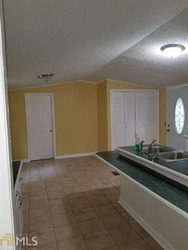 Building Photo - 169 Brentwood Ln