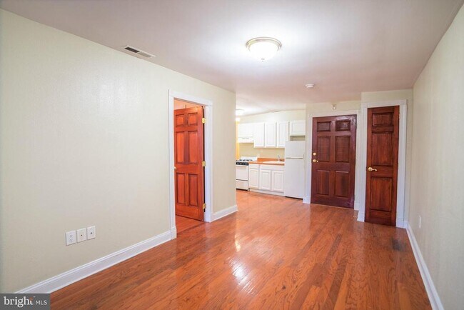 Building Photo - 1124 Passyunk Ave