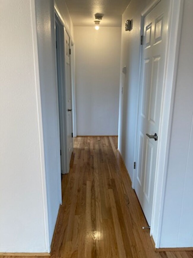 Building Photo - Spacious 4 Bedroom 2 Bath House NW Corvallis