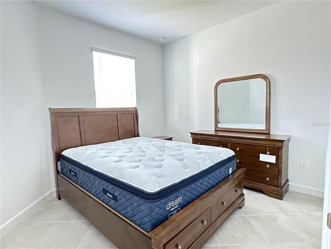 Building Photo - 8225 Shr Lk Dr