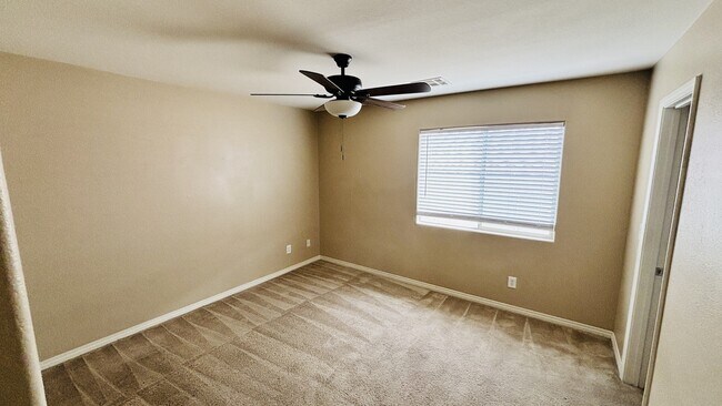 Building Photo - 7308 Laburnum St