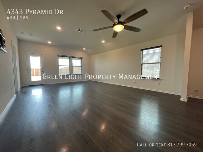 Building Photo - 4343 Pyramid Dr