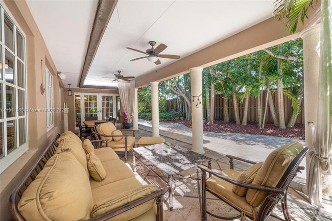 Building Photo - 3308 NE 16th Pl