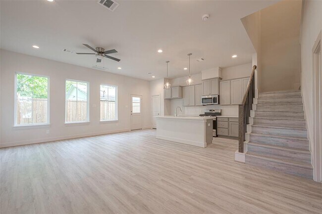 Building Photo - 9414 McGallion Rd