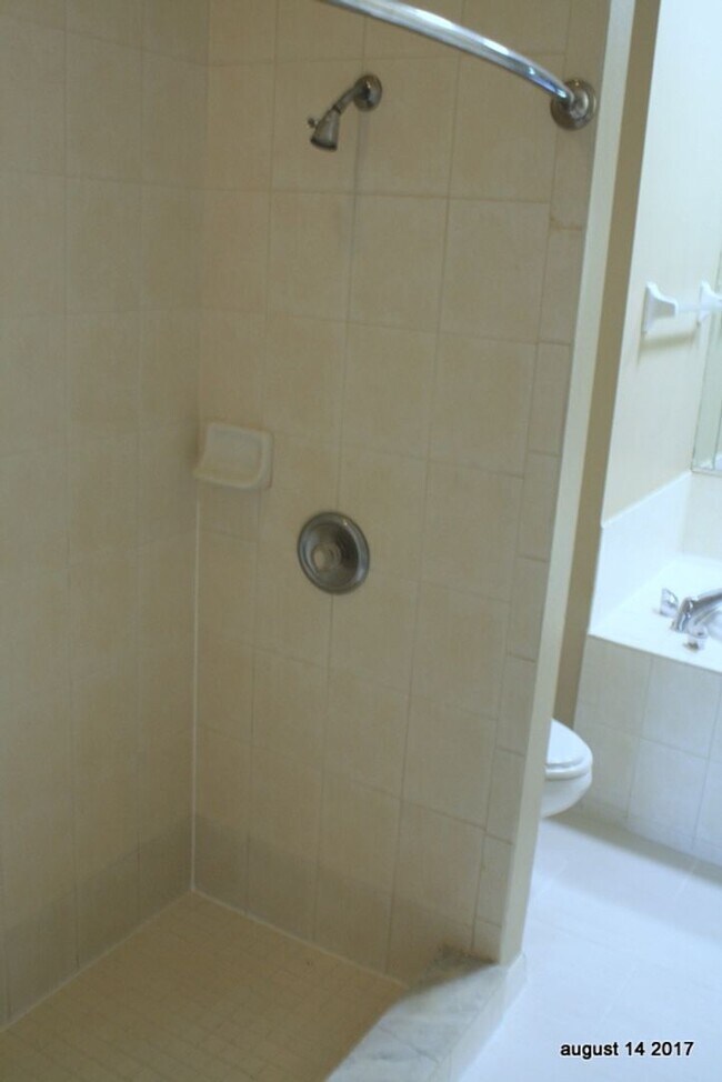 Building Photo - 7505 Wimpole Dr