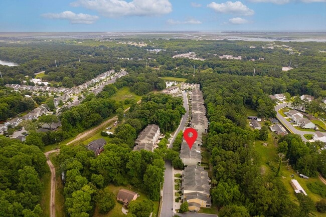 Building Photo - 1201 Dingle Rd