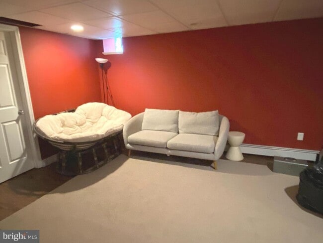 Building Photo - 20 E Abington Ave