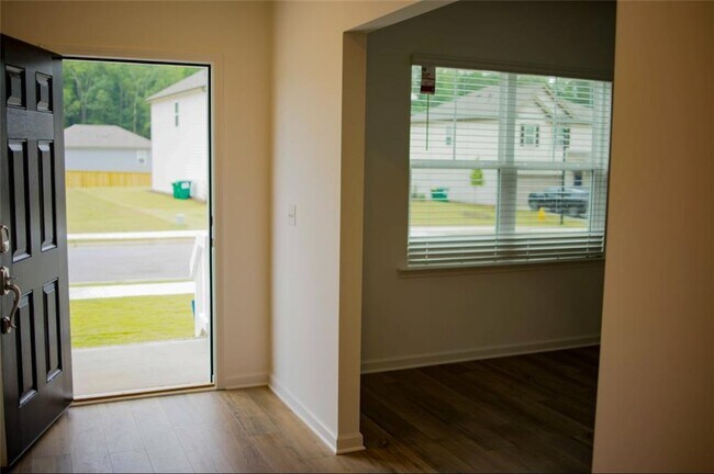Building Photo - 245 Red Dragon Dr