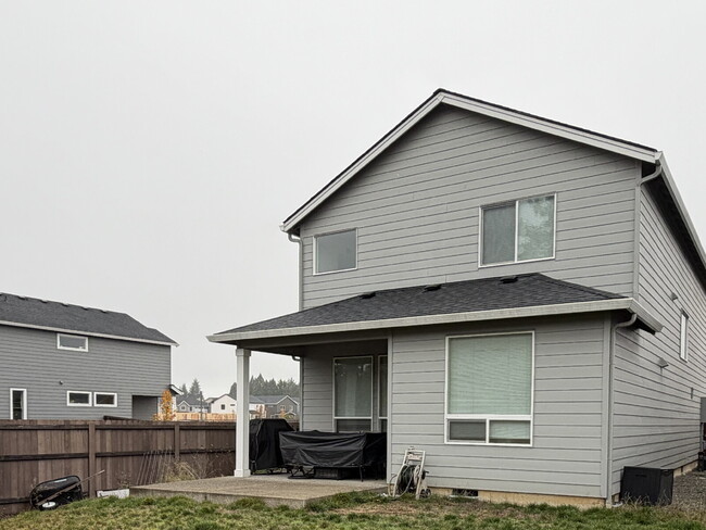 Building Photo - Beautiful Orchards Home