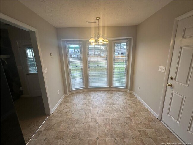 Building Photo - 7850 Penelope Dr