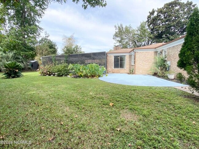 Building Photo - PRIVATE COVERED POOL IN CAROLINA SHORES!