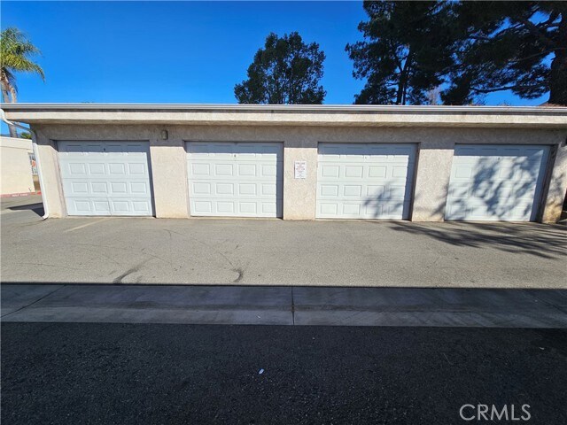 Building Photo - 7001 Church St