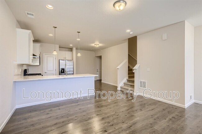 Building Photo - 679 Stonebridge Dr