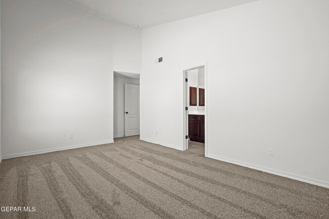Building Photo - 245 Hunstanton St