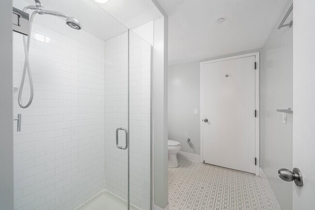 Building Photo - 700 Grove St