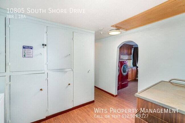 Building Photo - 10805 S Shore Dr