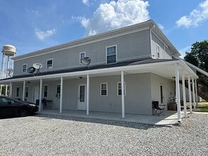 Building Photo - 135 Meridian St