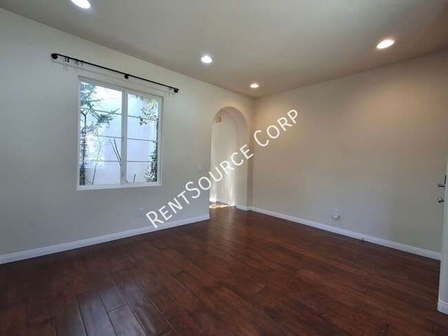Building Photo - 24310 Las Palmas St