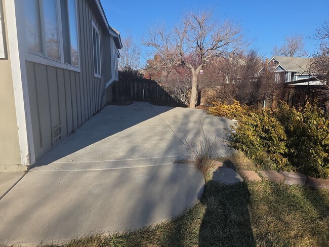 Building Photo - Rare 4 bedroom just moments from RED HAWK