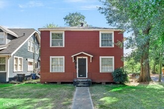 Building Photo - Updated 2 Bedroom Apartment near LSUS!
