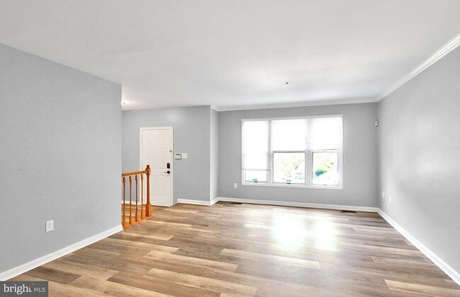 Building Photo - 12120 Apache Tears Cir
