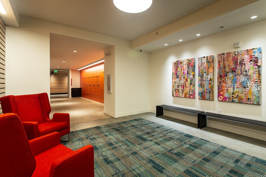 Building Photo - Vertex Off Broadway