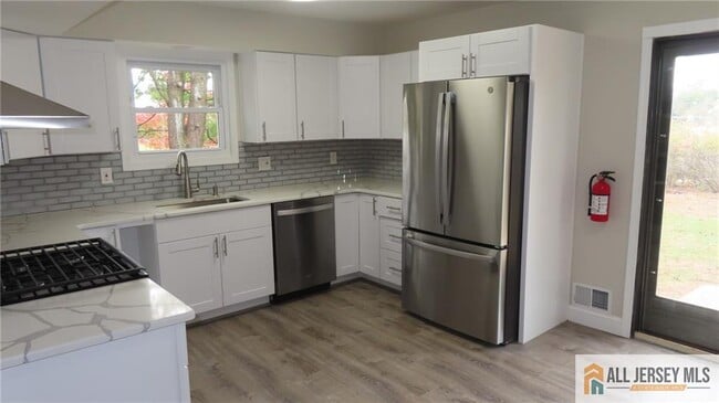 Building Photo - 1 Sturbridge Dr