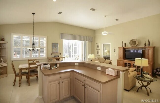 Building Photo - 1063 W Diamond Shore Loop