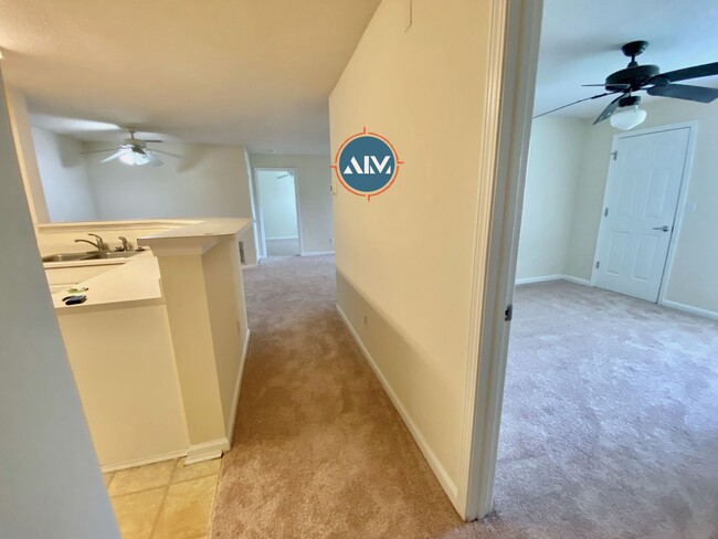 Building Photo - Spacious Third-Floor Condo at The Estate a...