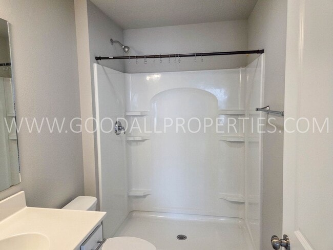 Building Photo - Beautiful Two-Story Home in the SE Polk School District – Available Now!