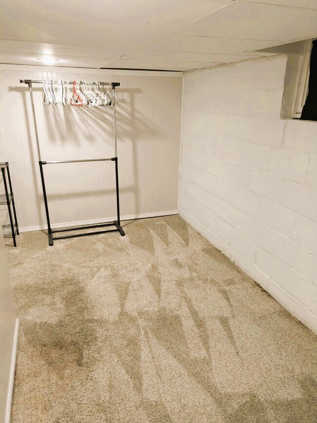 Building Photo - 212 N 3rd St