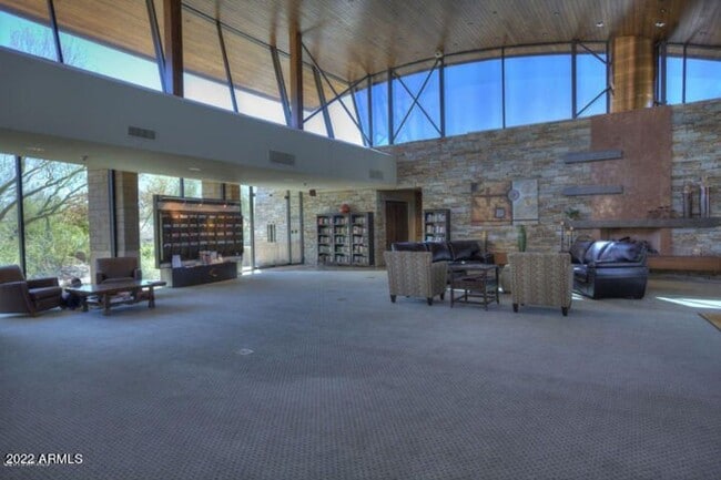 Building Photo - Gorgeous 4 Bed 3 Bath 3 Car home in Peoria with community Pool