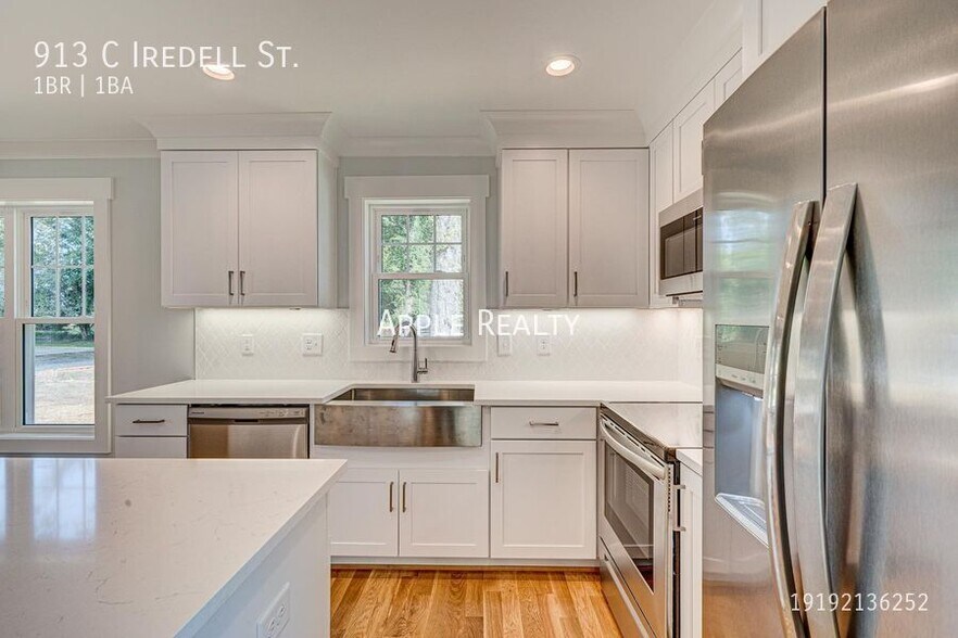 Building Photo - 913c Iredell St