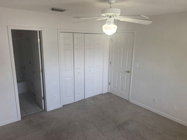 Building Photo - 567 Florosa Ct