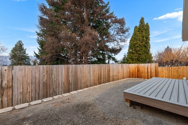 Building Photo - Brand new 2 bed/2 bath, central a/c, dishwasher, washer & dryer, deck & patio! March rent free!