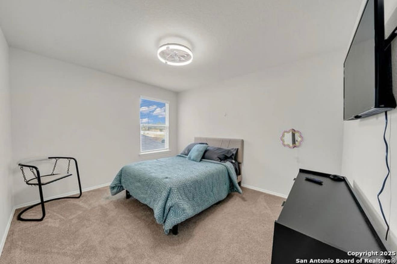 Second Bedroom - 335 Kildeer Crk