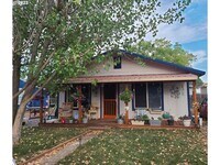 Building Photo - 3 bedroom house