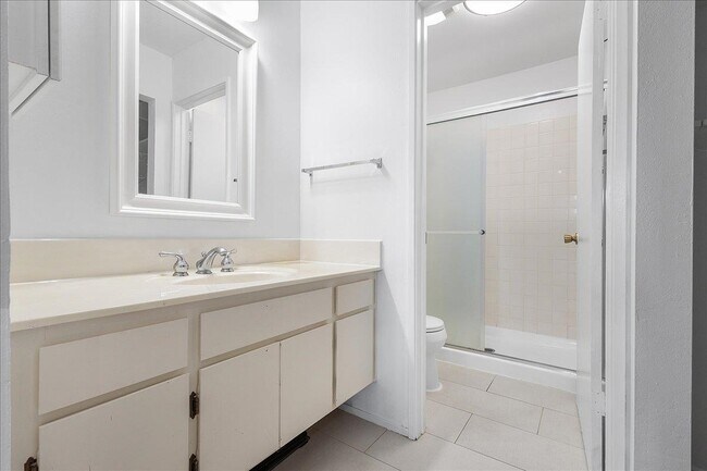 Building Photo - 1141 Verdemar Dr